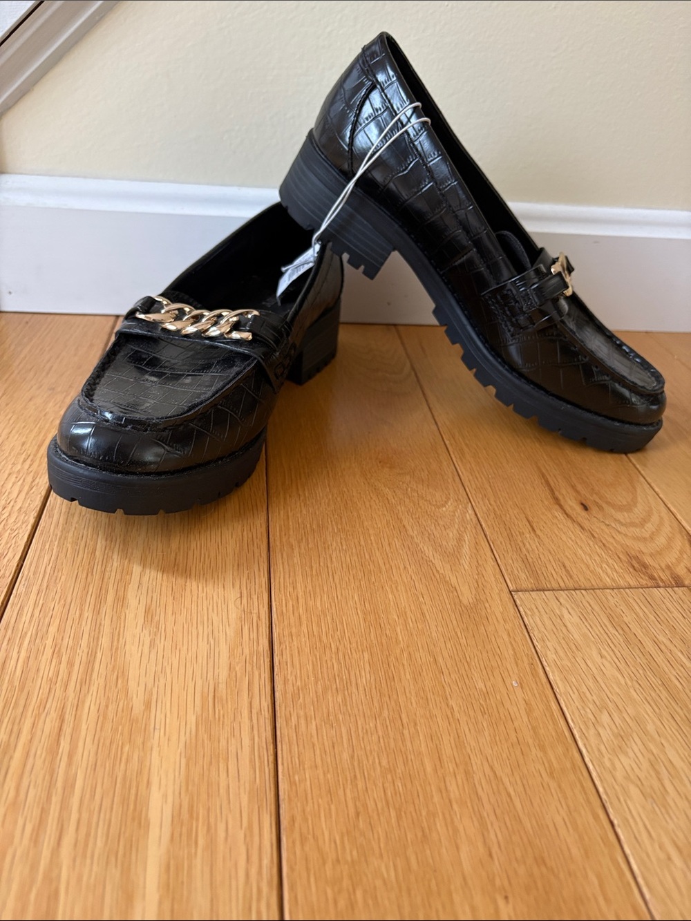 Old Navy Black Croc-Embossed Chunky Loafers with Gold Chain